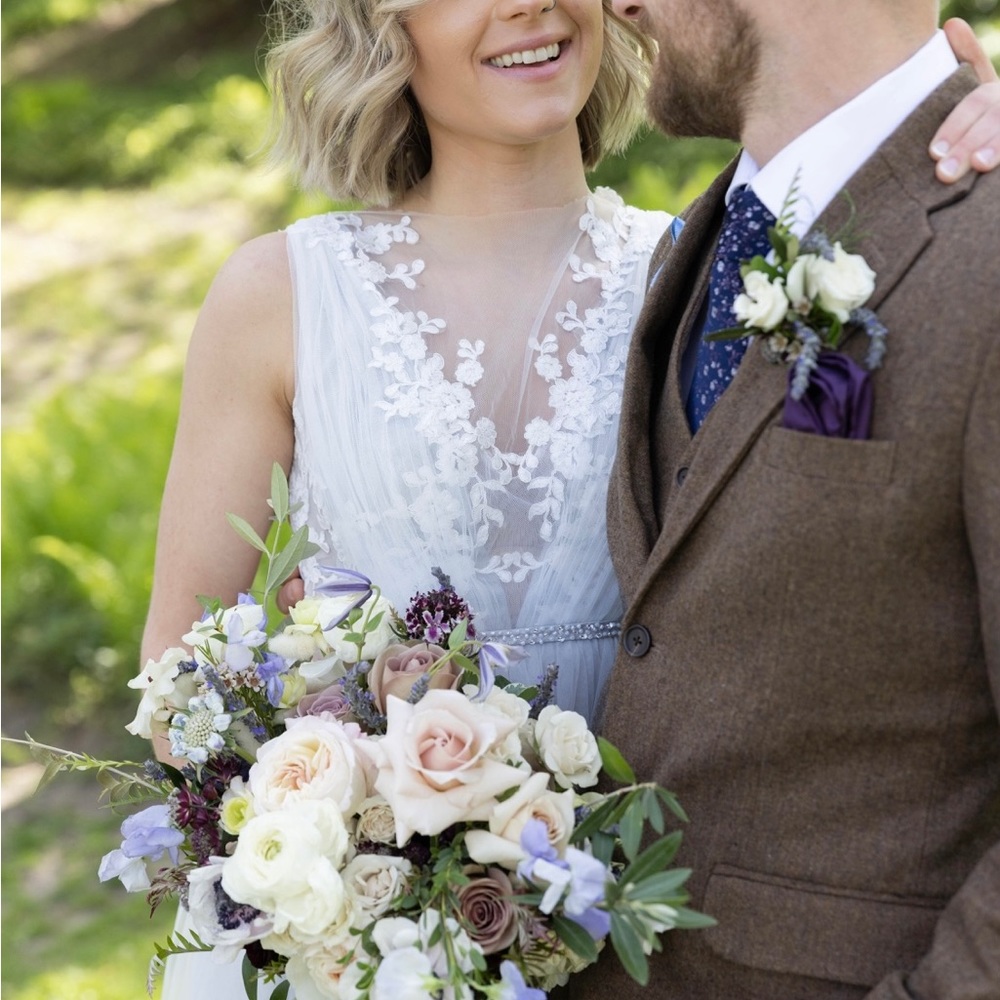 Boutique Wedding Dress - Beautiful, handmade. Lace, floral